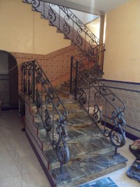 лестница из мрамора bidasar green